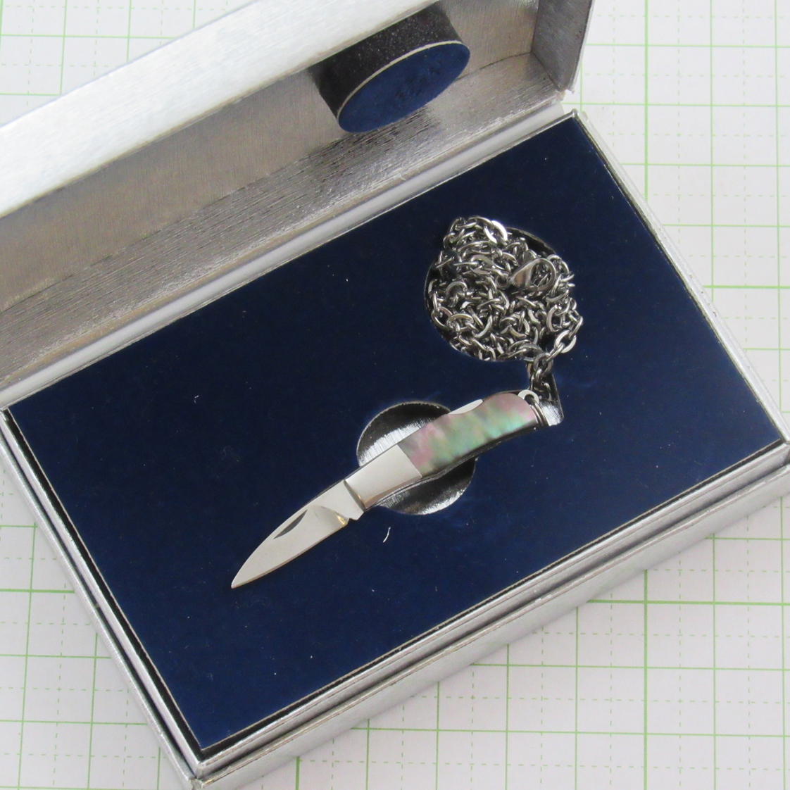 ネックレスチェーン付きミニナイフ