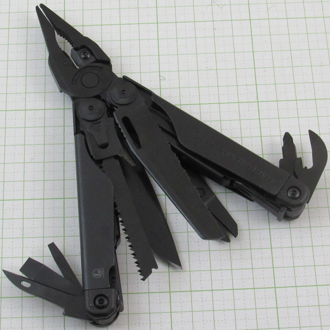 サージ・ブラック