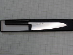 菊藤特製包丁 和式牛刀型　粉末ハイス(SG2)鋼　刃長210ｍｍ
