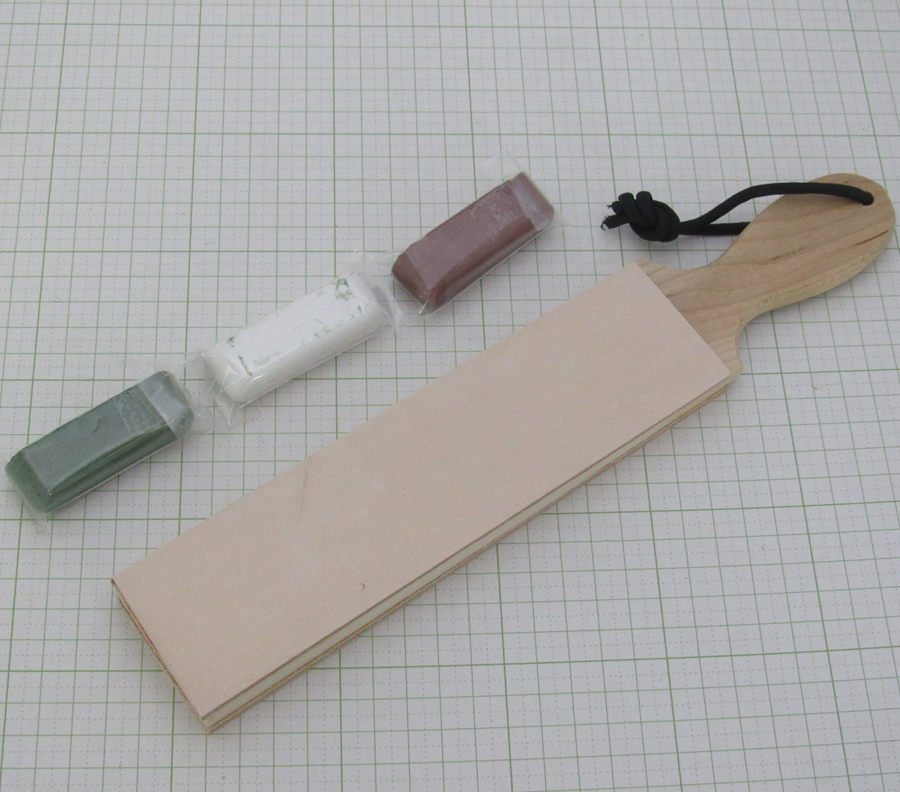 二面牛皮・パドル型ストロープ(米国製) コンパウンド(研磨材)付き